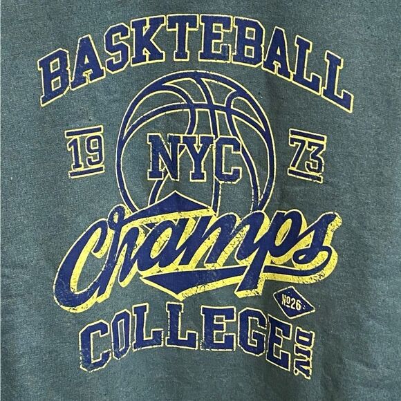 NWT Urban Outfitters Golden Hour NYC Basketball Champs Sweatshirt Size M/L Retro - Picture 6 of 15